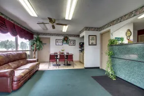 Key West Inn - Montgomery - Lobby