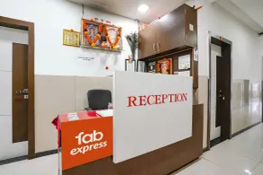 Via Sai Lodging - Nashik Railway Station - Recepción