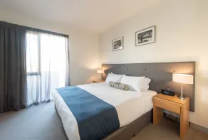 Mawson Lakes Hotel - Room