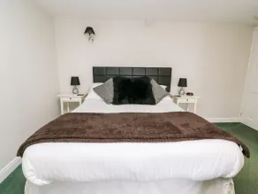 Triangle Inn Coachouse - Room