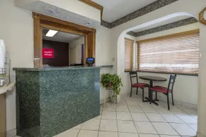 Red Roof Inn Edgewood - Hall