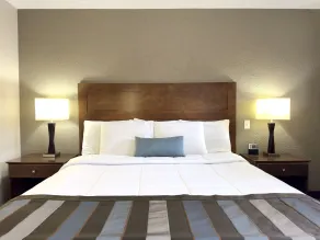 Super 8 by Wyndham Greensburg - Chambre