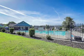 Patio & Fenced Yard! Grove Landing Townhome - Interiør
