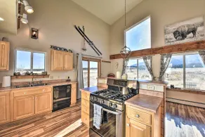 Near Hikes & Arkansas River: Mtn-View Getaway! - Interiör