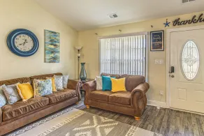 6 Mi to Dtwn Conway! Quiet Family Getaway w/ Patio - Innenbereich