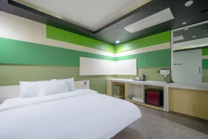 Changwon Ava Hotel - Zimmer