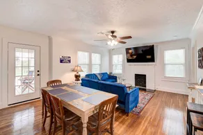 2 Mi to Magnolia Mkt: Cozy Retreat w/ Shared Yard - Innenbereich