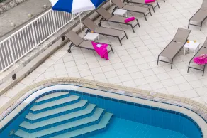 Hotel Komodor - Piscina