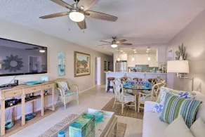 Tropical St. Thomas Resort Getaway w/ Pool Access! - Interior