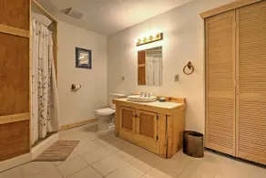 Expansive Alma Cabin w/ Hot Tub & Mountain Views! - Interiør