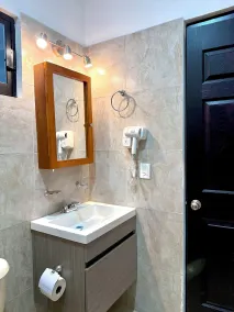 Encanto de Playa Sur By GEstores - Bathroom