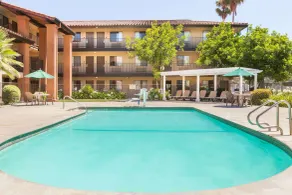Days Inn by Wyndham San Jose Airport - Piscine