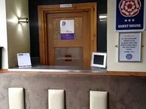 OYO The Bentleys Hotel - Hall
