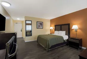 Quality Inn & Suites Medford Airport - Chambre