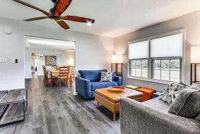 Group-friendly Home w/ Game Room in Albany! - Interiør