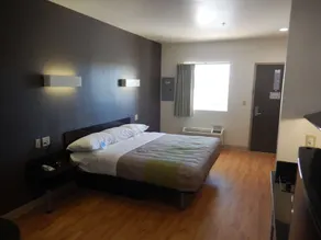 Studio 6-Yukon, OK - Room