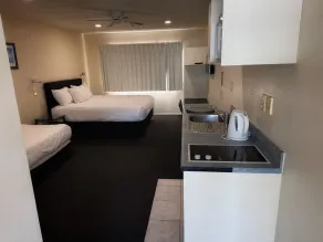 Albany Executive Motor Inn Limited - Room