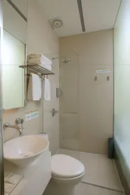 Shenzhen Dongmen Colour Hotel - Bad