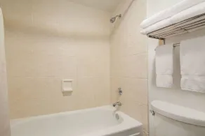 La Quinta Inn by Wyndham Everett - Salle de bain
