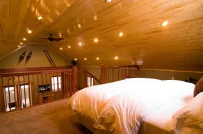 Cedar House Restaurant & Chalets - Room
