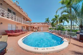 The Swan - Pool