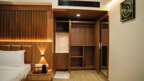 Hotel M7 Plaza - Chambre