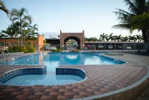 Castle Motor Lodge - Piscina