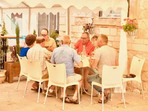 Al Yakhour Hostel - Restaurant