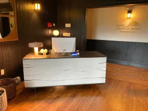 Hotel Mountain Brook - Lobby