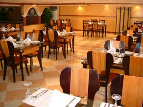Bilqase Throne Hotel - Restaurant