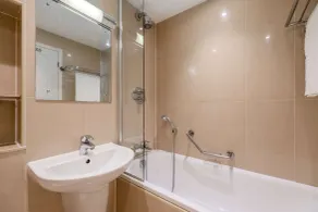 Quality Hotel Hampstead - Bathroom