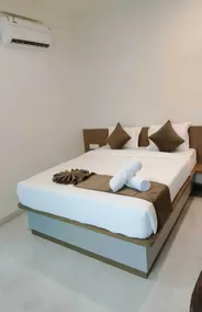 Jayesh Lodging - Camera