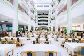 Sunshine Hotel - Restaurant