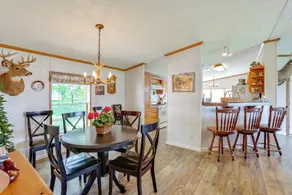 Tallman Lake Getaway w/ Dock, Kayaks & Boat - Innvendig