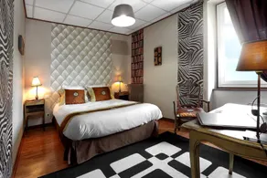 Logis Hôtel-Restaurant Les Voyageurs - Zimmer