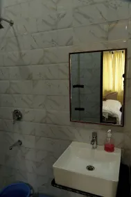 Triveni Hotel And Restaurant - Salle de bain