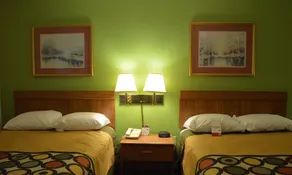 Super 8 by Wyndham Tifton - Chambre