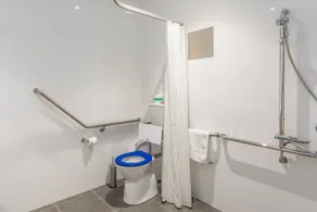Civic Apartments - Baño