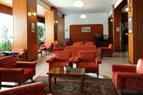 Family Hotel Como - Área de estar no saguão