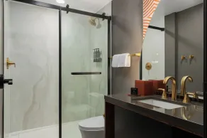 The Berkeley Richmond, Outset Collection by Hilton - Bad