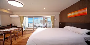 Smart Condo Tomari - Room