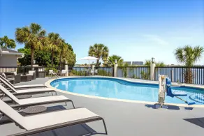 Holiday Inn Express Hotel & Suites Tampa-Rocky Point Island by IHG - Piscina