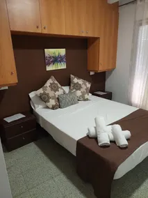Hostal Creus - Quarto