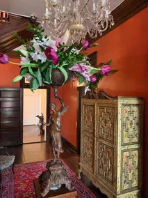 Laredo Mansion - Interior entrance