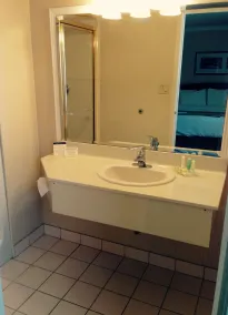Quality Inn & Suites Garden of the Gulf - Salle de bain