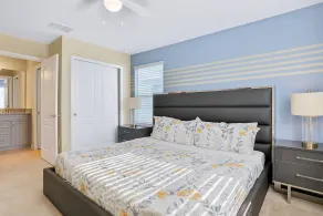 Styled Bedrooms in a Resort - Rom