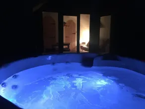 Brynllwyd Glamping - Spa