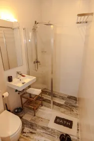 8 Rooms Tarifa - Bagno