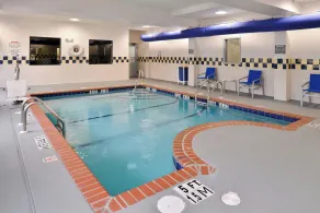 Holiday Inn Express Clanton by IHG - Piscine