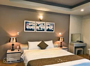 F & F Hotel - Room
